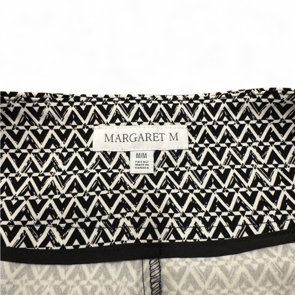 Margaret M - Elegant Black and White Pencil Skirt - Picture 3 of 4